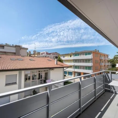 Newly Renovated Modern Two * Bibione